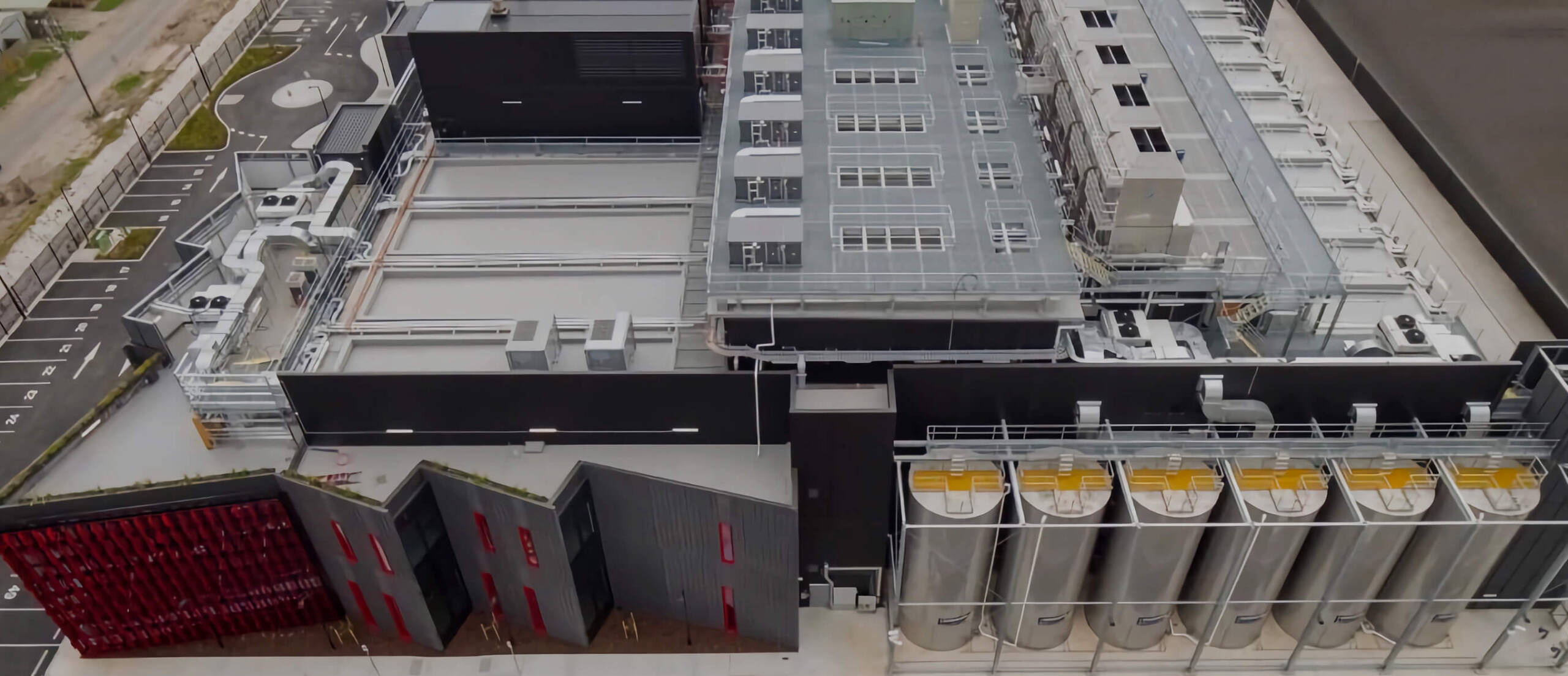 Foto-CE-Merlot-3-Data-Center-Hero_PC